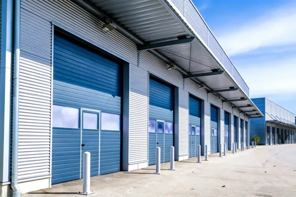 How to Choose a Commercial Garage Door
