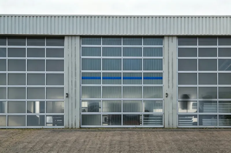 The Importance of Profile Width for Commercial Glass Lift Doors