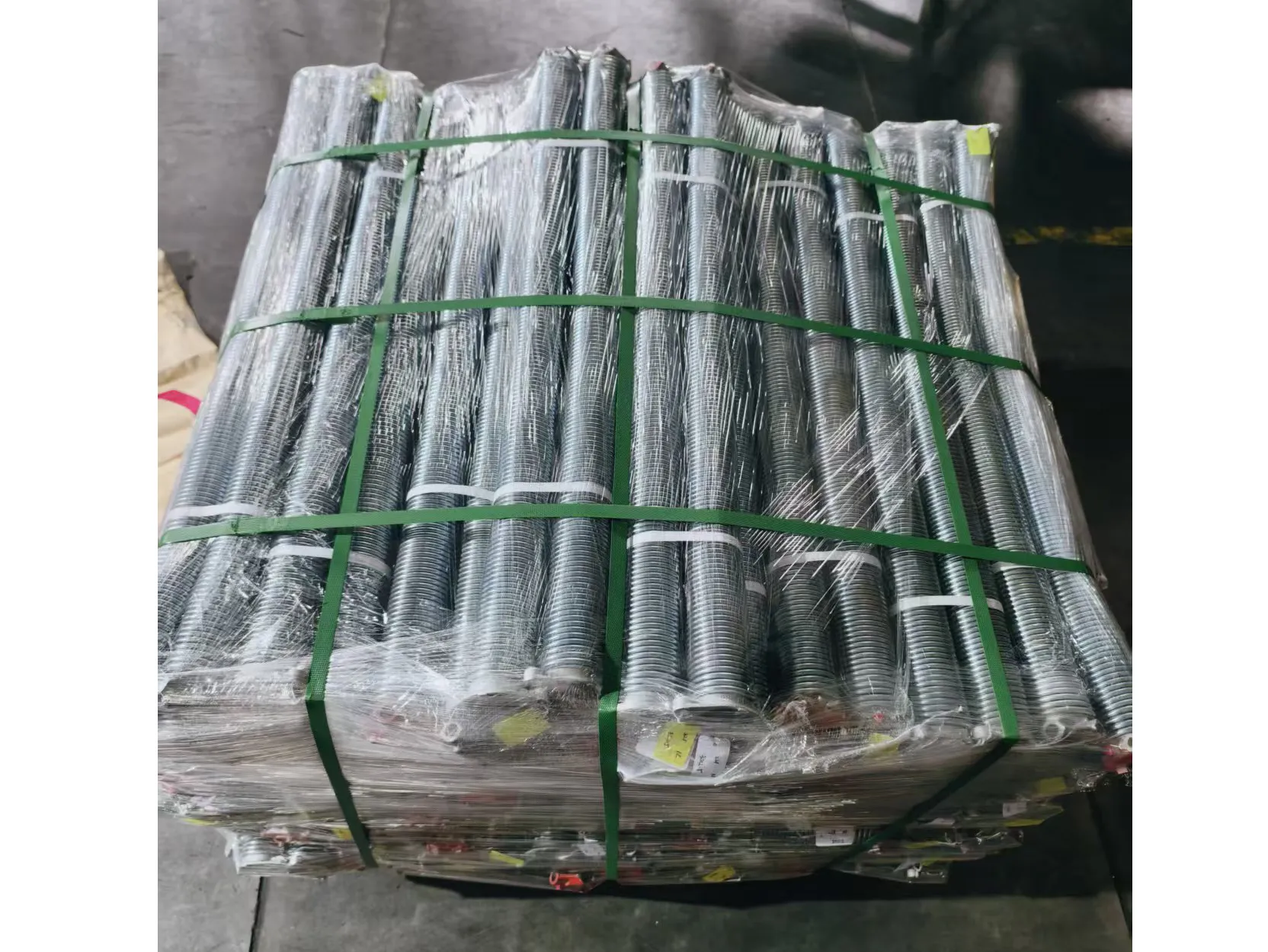 Oil-Tempered Black Steel Torsion Springs for Garage Door