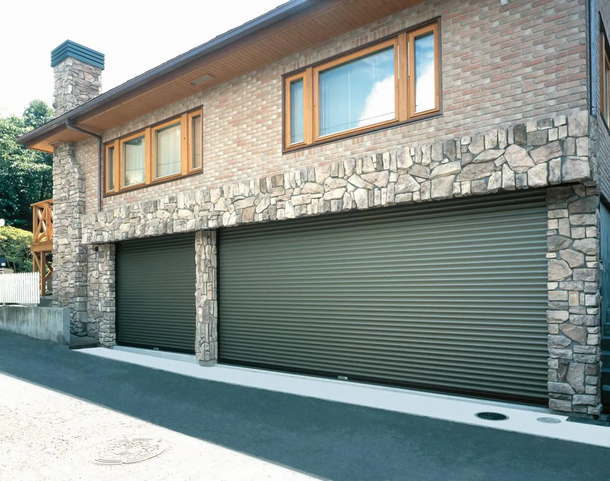 Roller Garage Doors of Aluminum