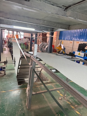 Why a Chinese Garage Door Manufacturing Factory Is Becoming the First Choice for Global Distributors